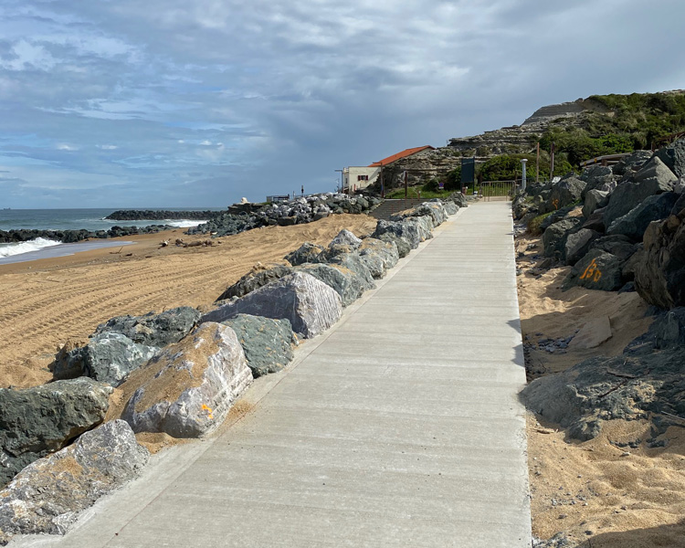 Rampe d’accès sur une plage à Anglet (64)